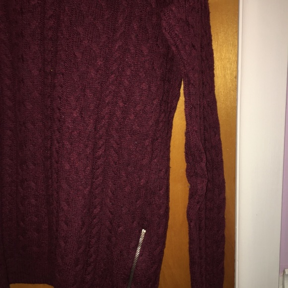 𝗠𝗮𝗿𝗼𝗼𝗻 𝗦𝘄𝗲𝗮𝘁𝗲𝗿 - Picture 9 of 9